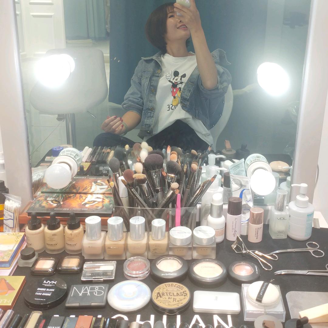 文山囍妆馆_^顺子