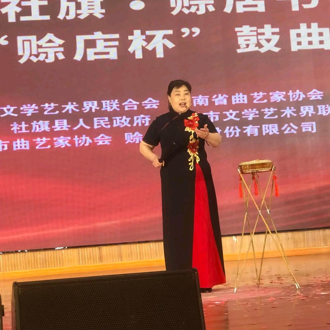 柔水热爱曲艺