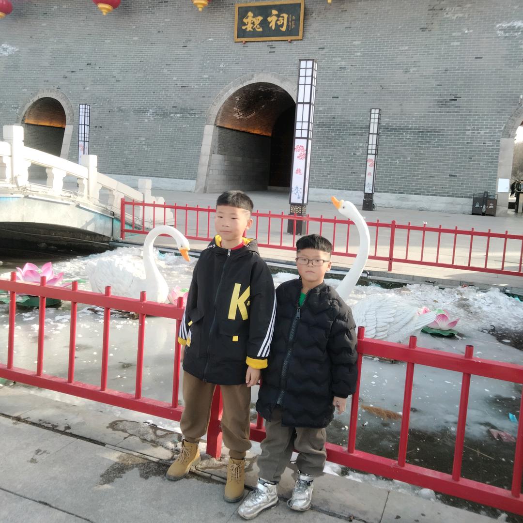 💯猛踹瘸子那条好腿、