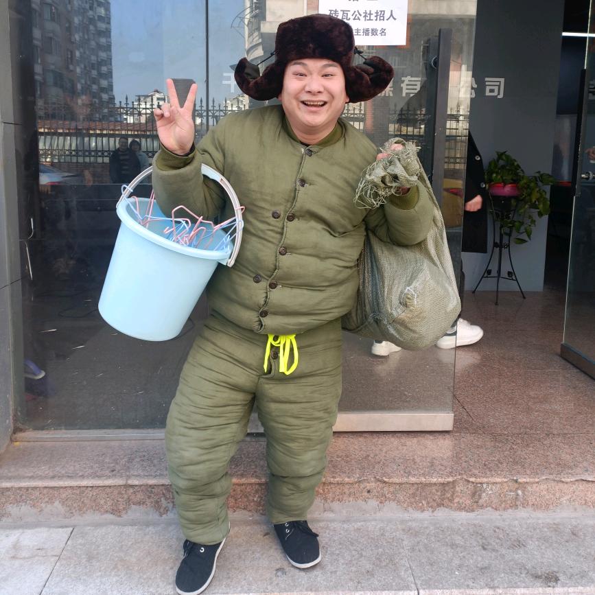 天罗炮喜剧演员