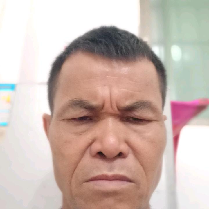 龙八头像