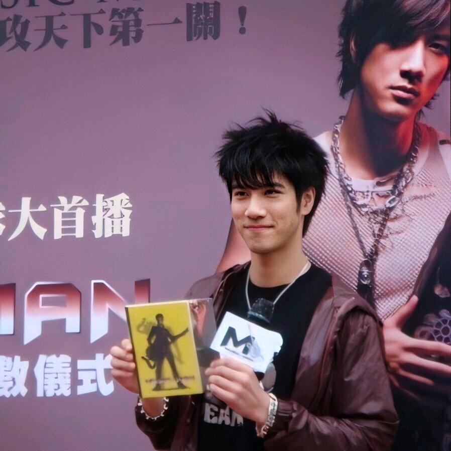 517阿来（有王力宏合照版）