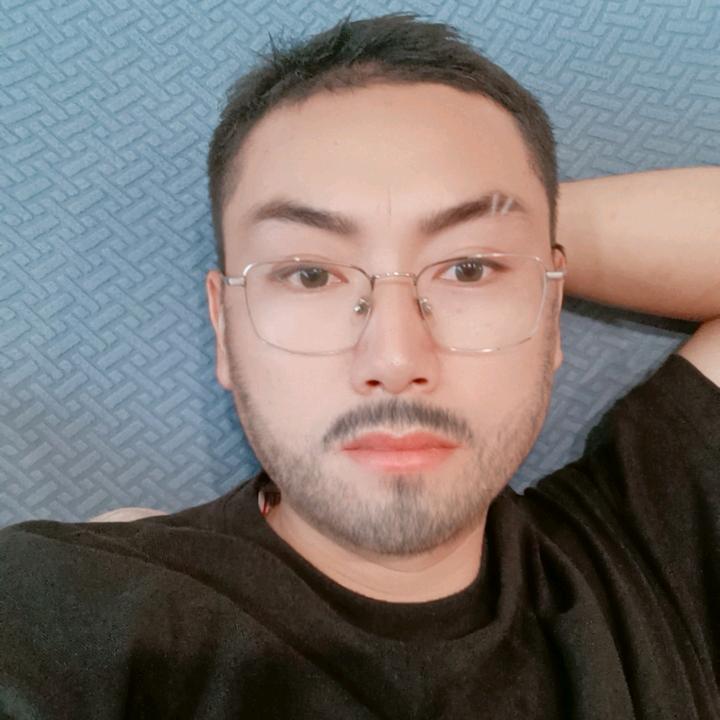 罗俊