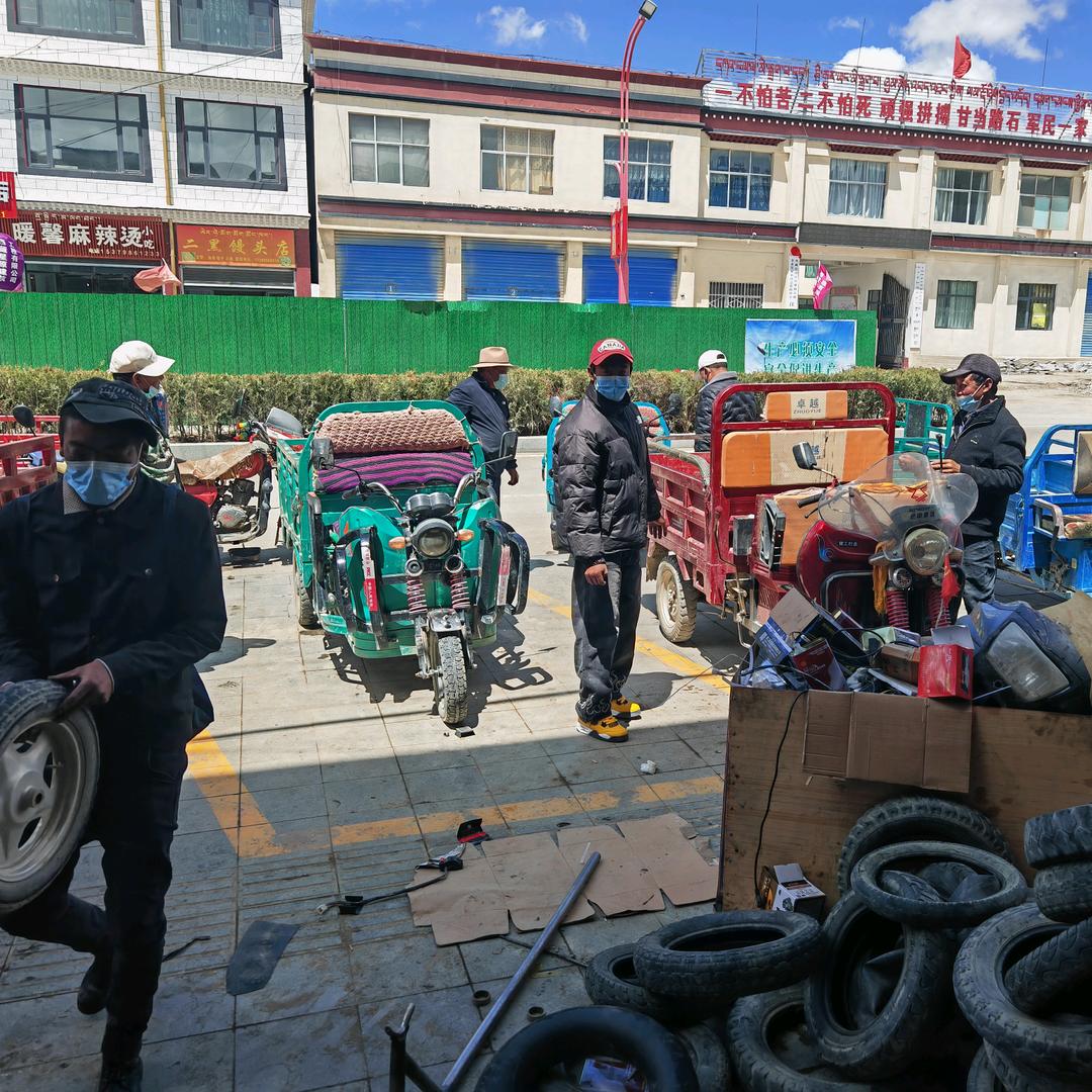 江孜拉旦