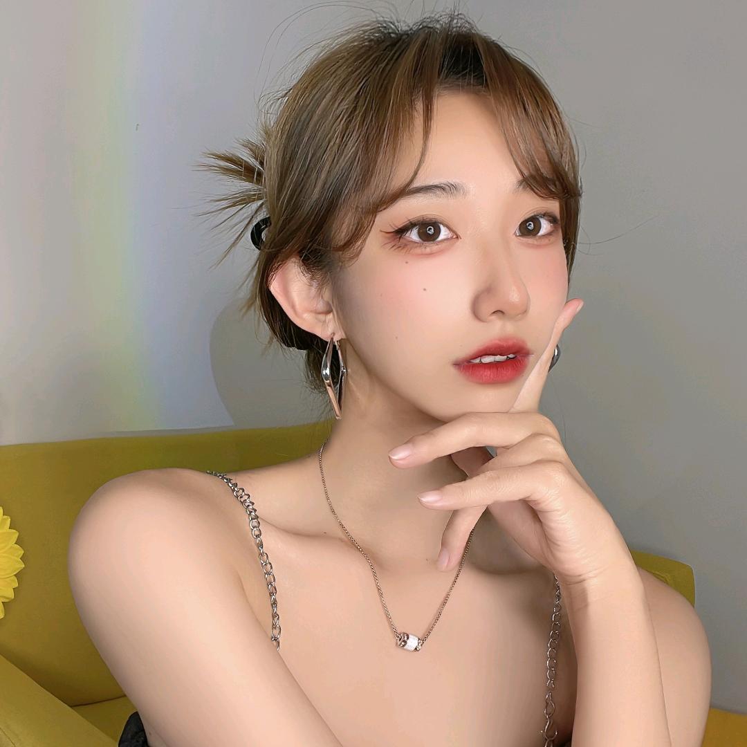 簌粟吃不饱💫