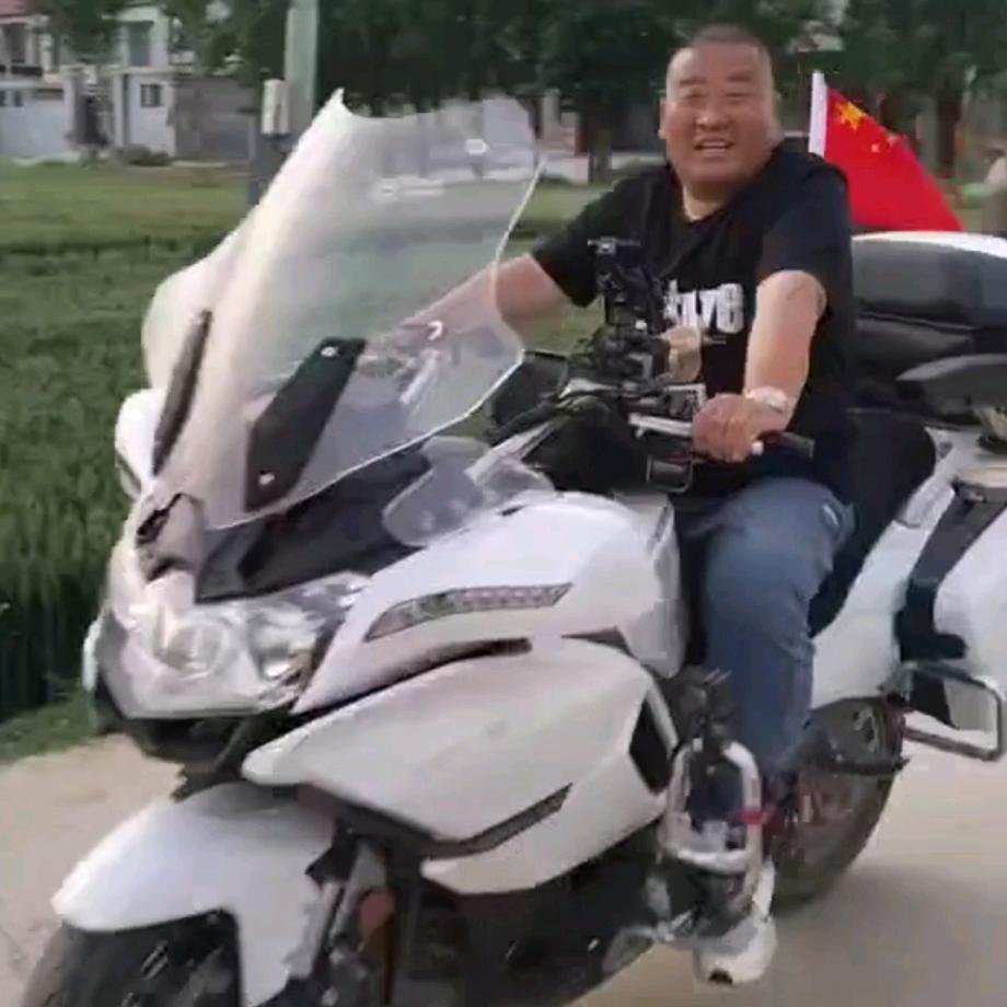 小通  演绎