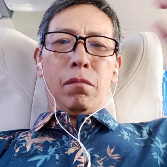 吴眼镜
