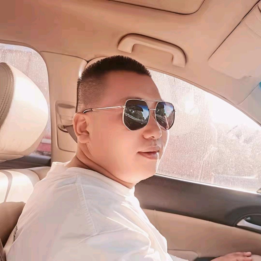 小高二手车车行