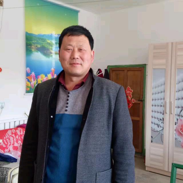 于元祥搭建梨网架