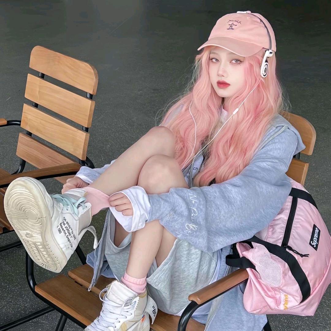 晗.