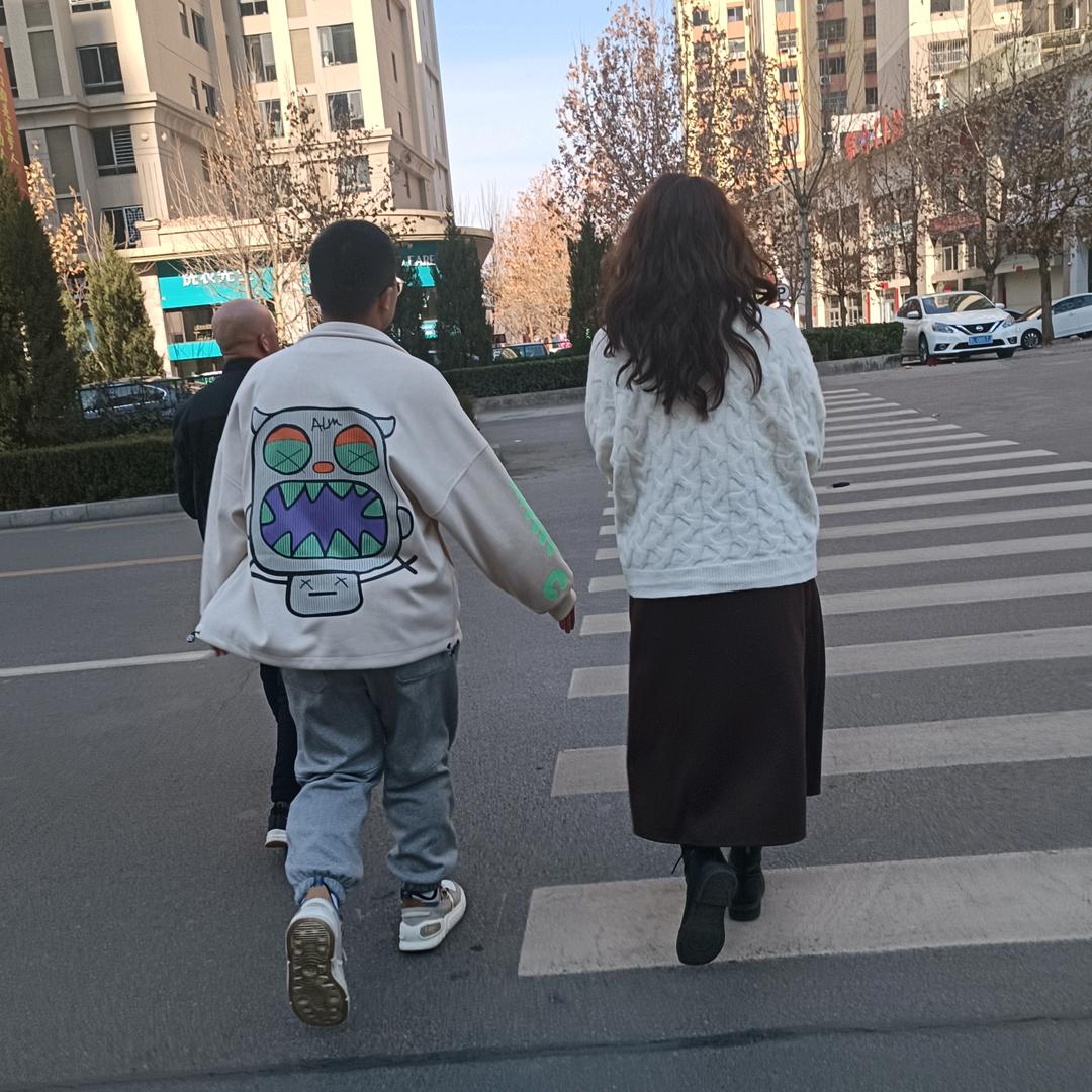 摆摊姐37908