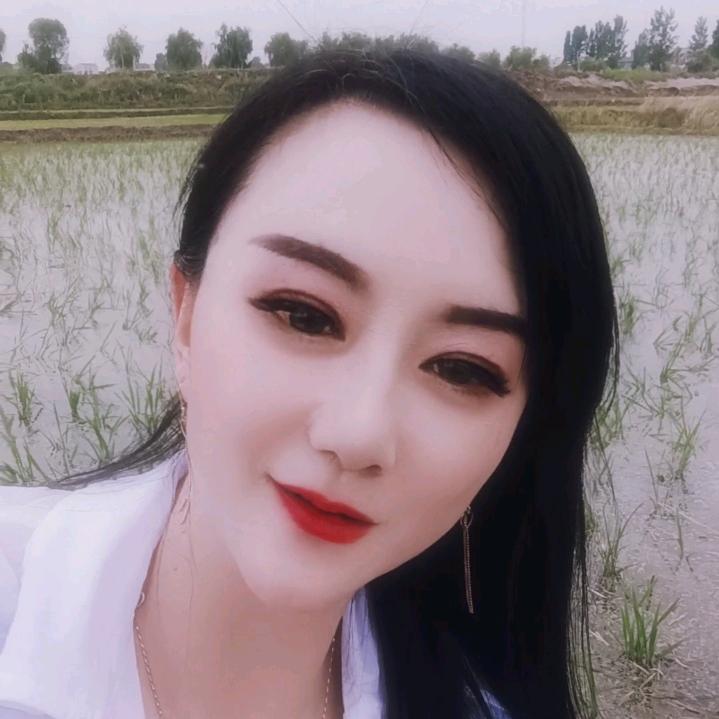 依依