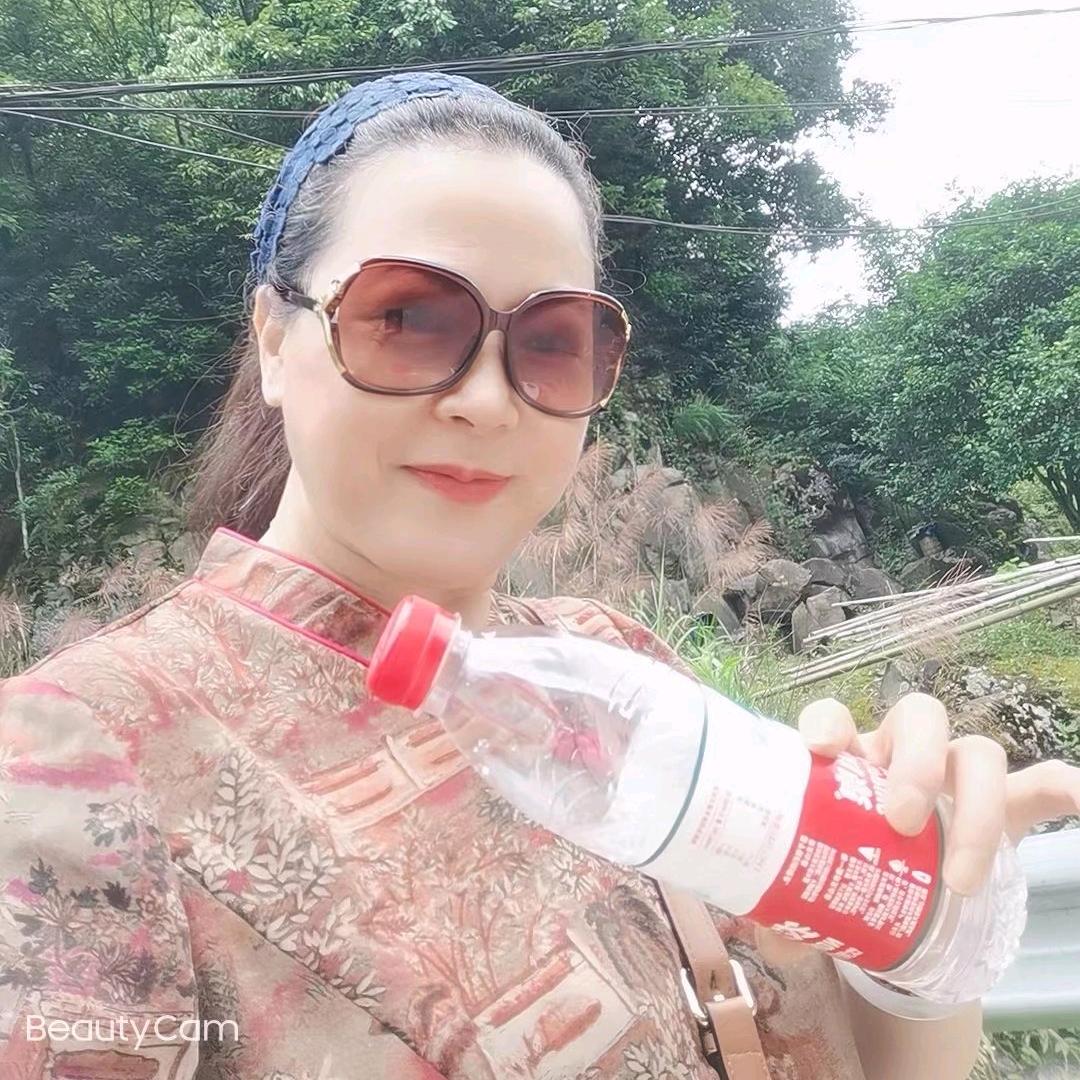 🎉开心果🎉