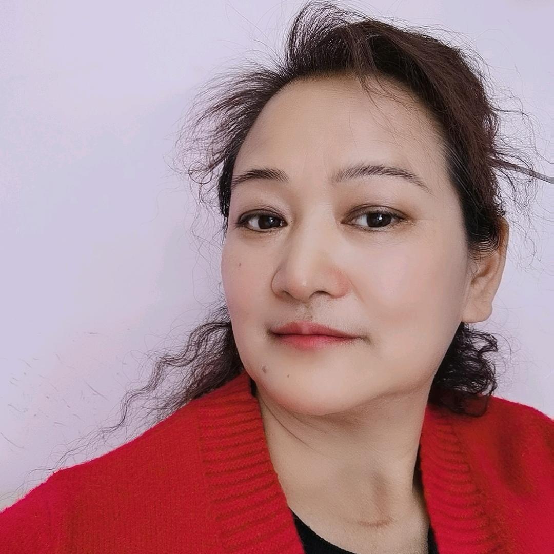 踏雪寻梅