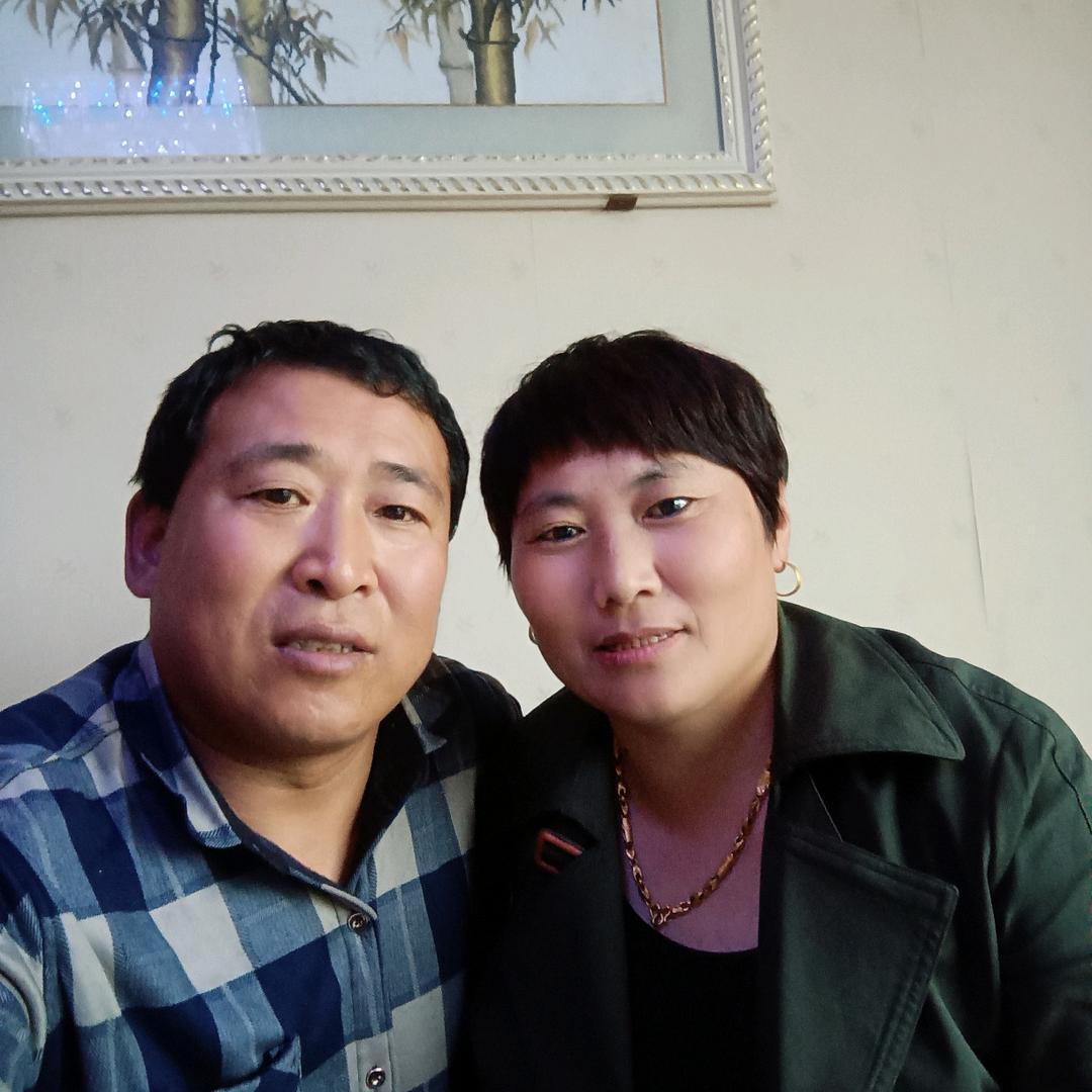 快餐大姐夫妻俩