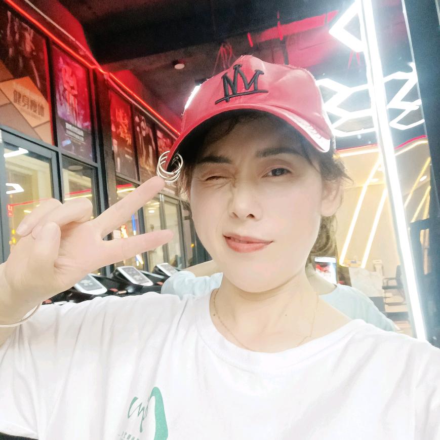 草草牛牛蓝蓝（艾艾）