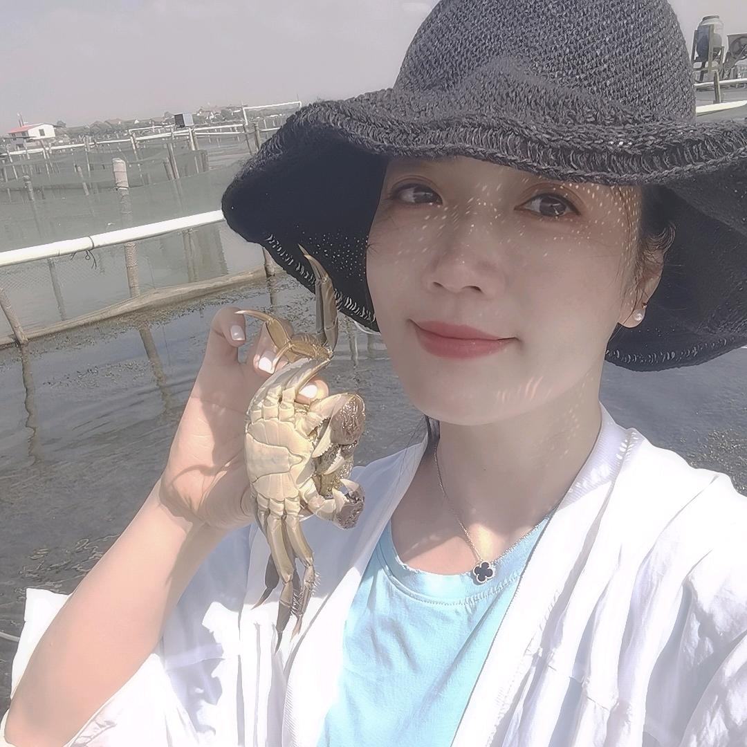 程程在阳澄湖养蟹呀