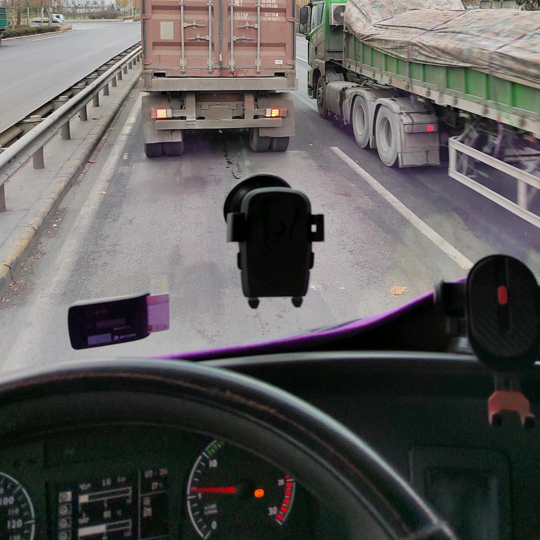 毛哥驾车