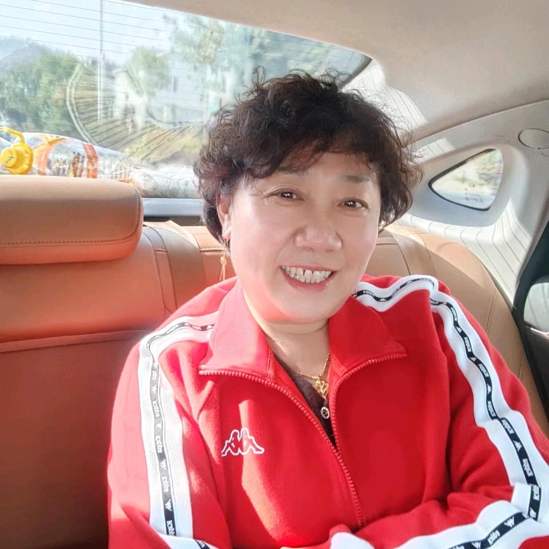 张秀伶