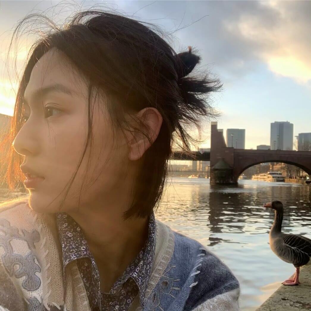 莹莹啊。