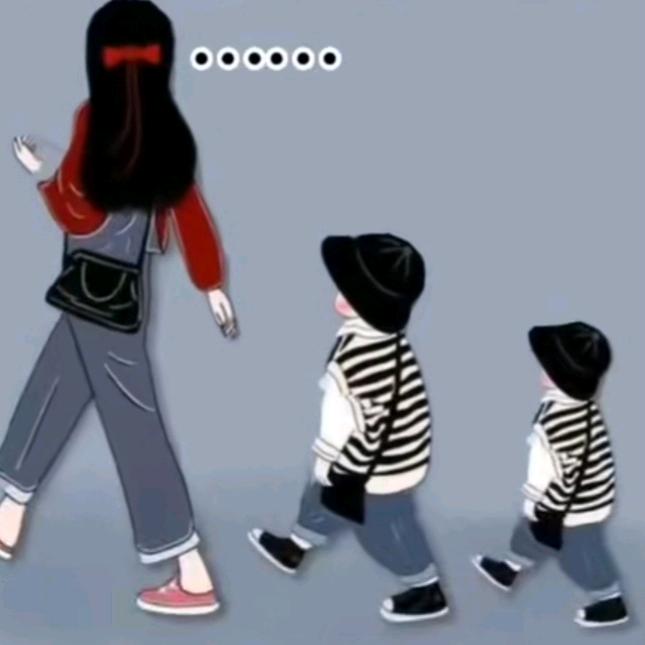 大手牵俩小手💋