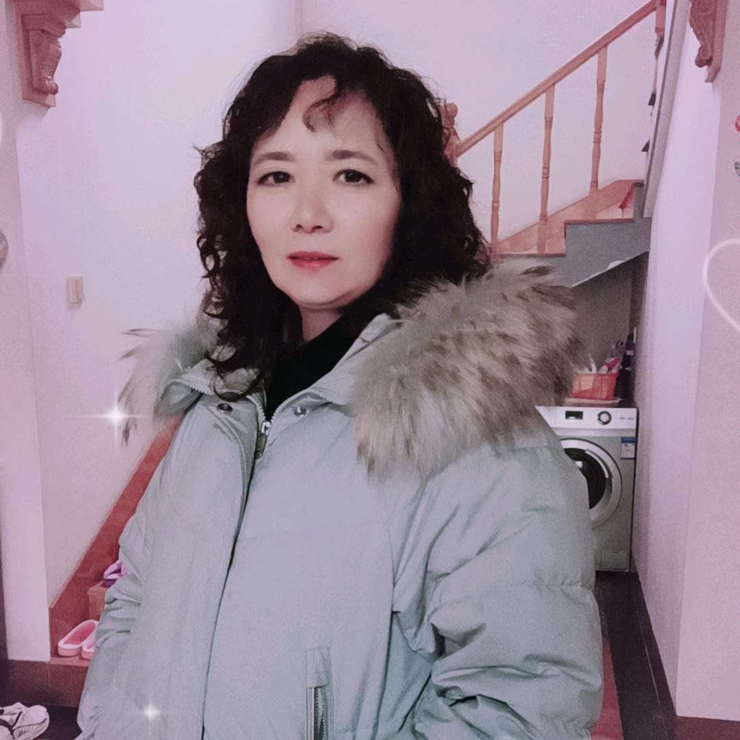 八月