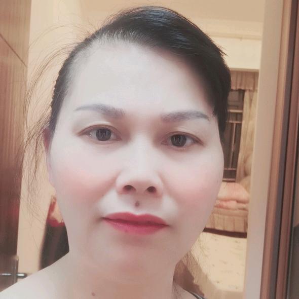 王姐在邵阳沃尔玛卖徐福记（橱窗有好礼）