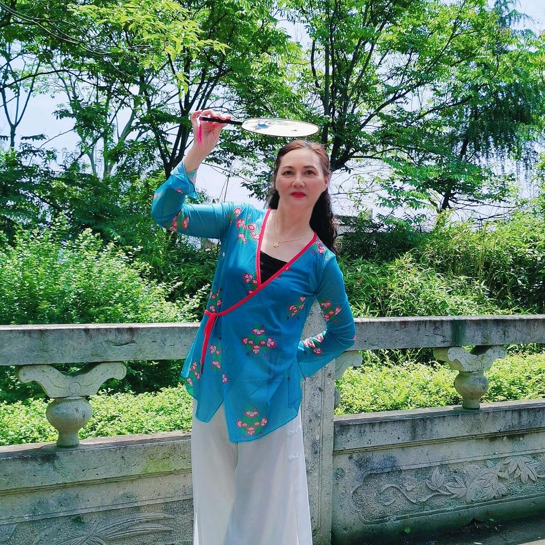 @芸云