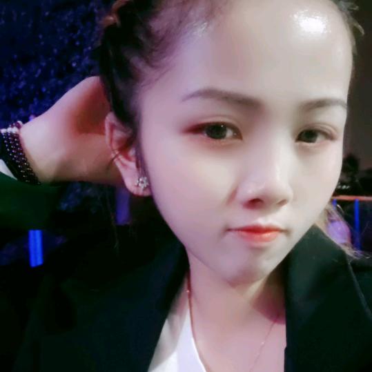 布依  小姐姐 💞