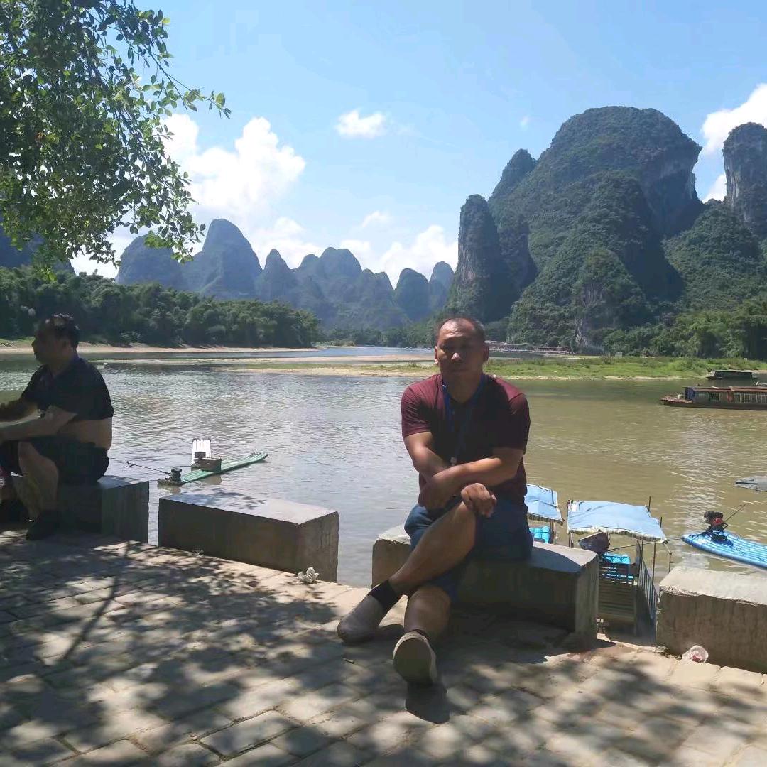 快五十的小老头