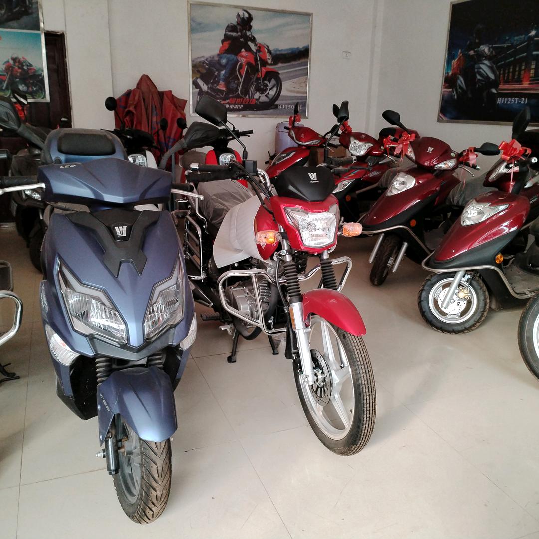 豪爵铃木 爱玛电动车