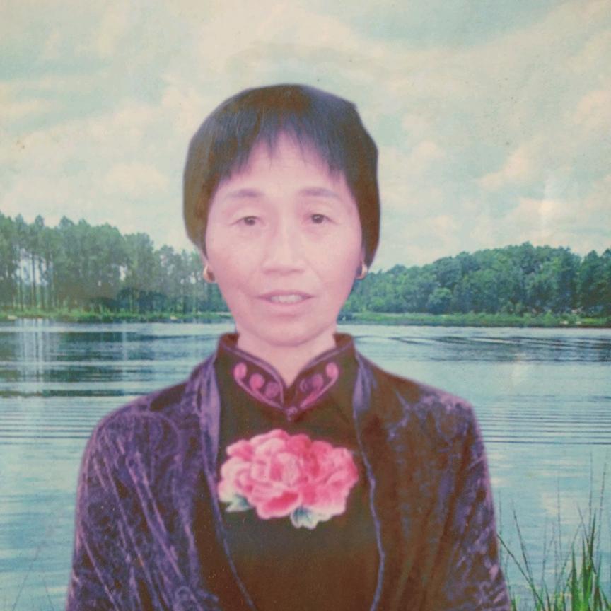 李青英