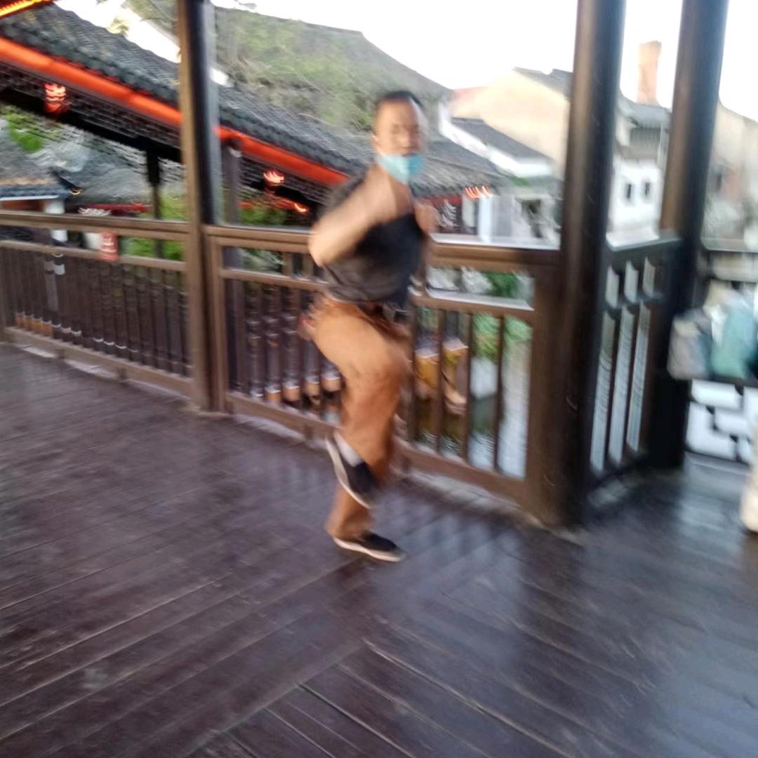 不在乎，就胡涂胡前修