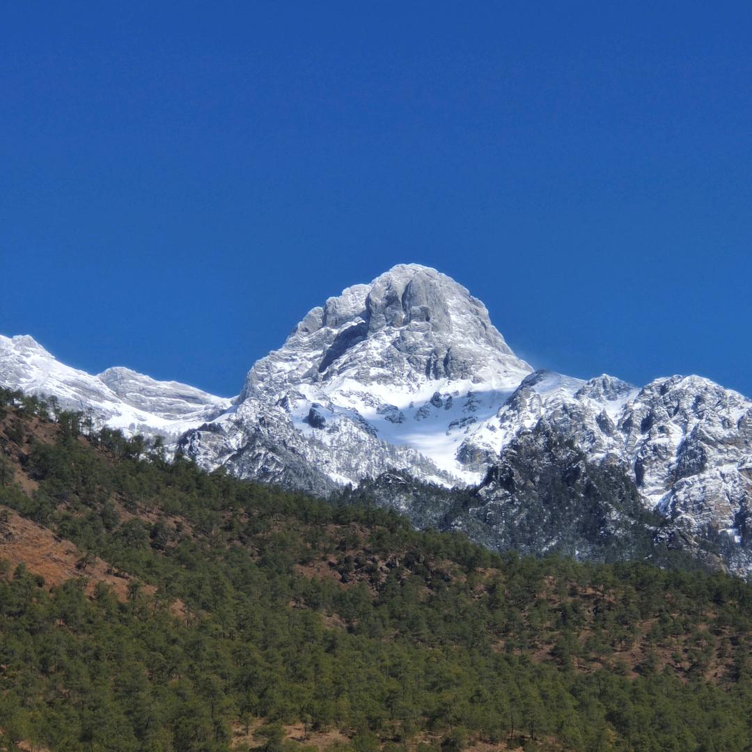 雪山墨