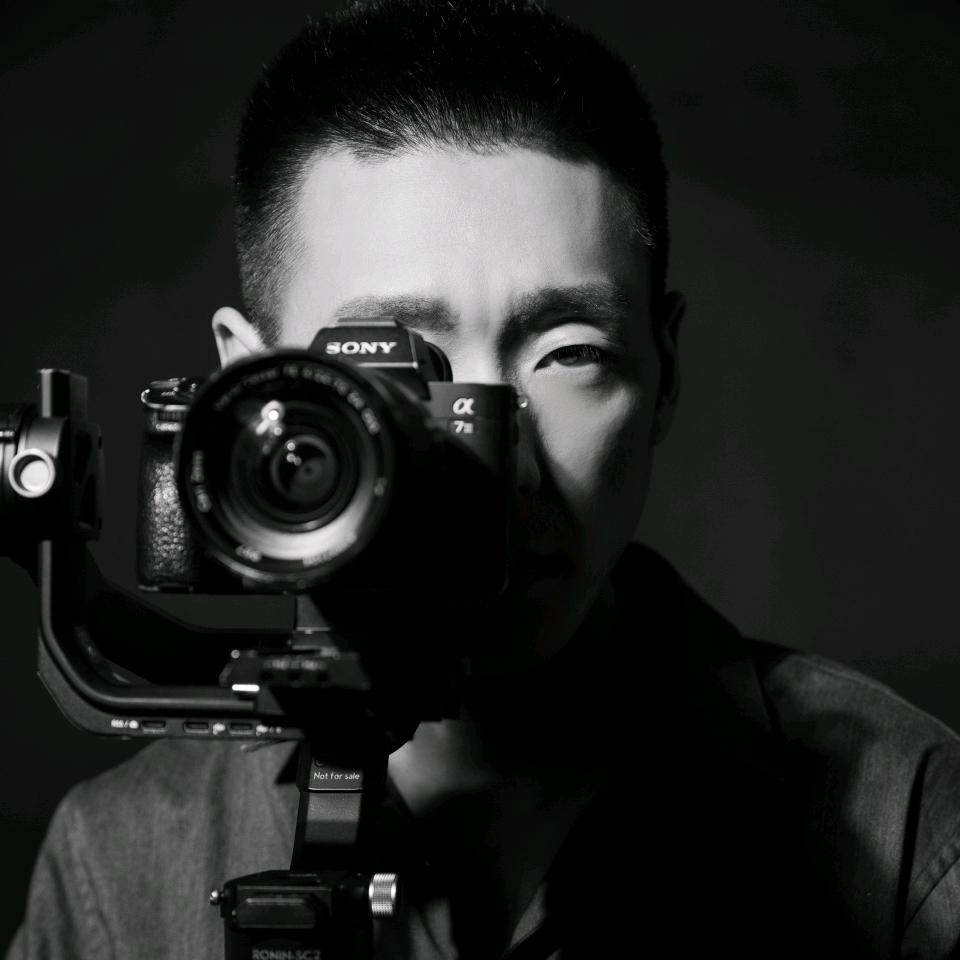 会发光的摄影师