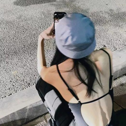 吴 .