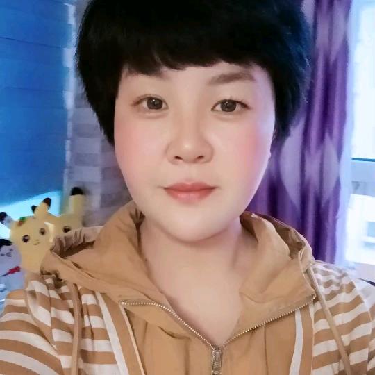 吴三妮橱窗带货