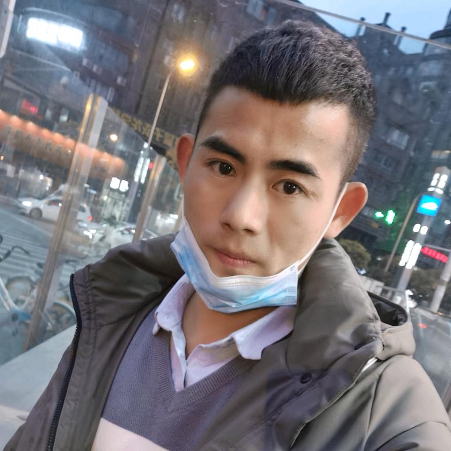 卖鱼小伙