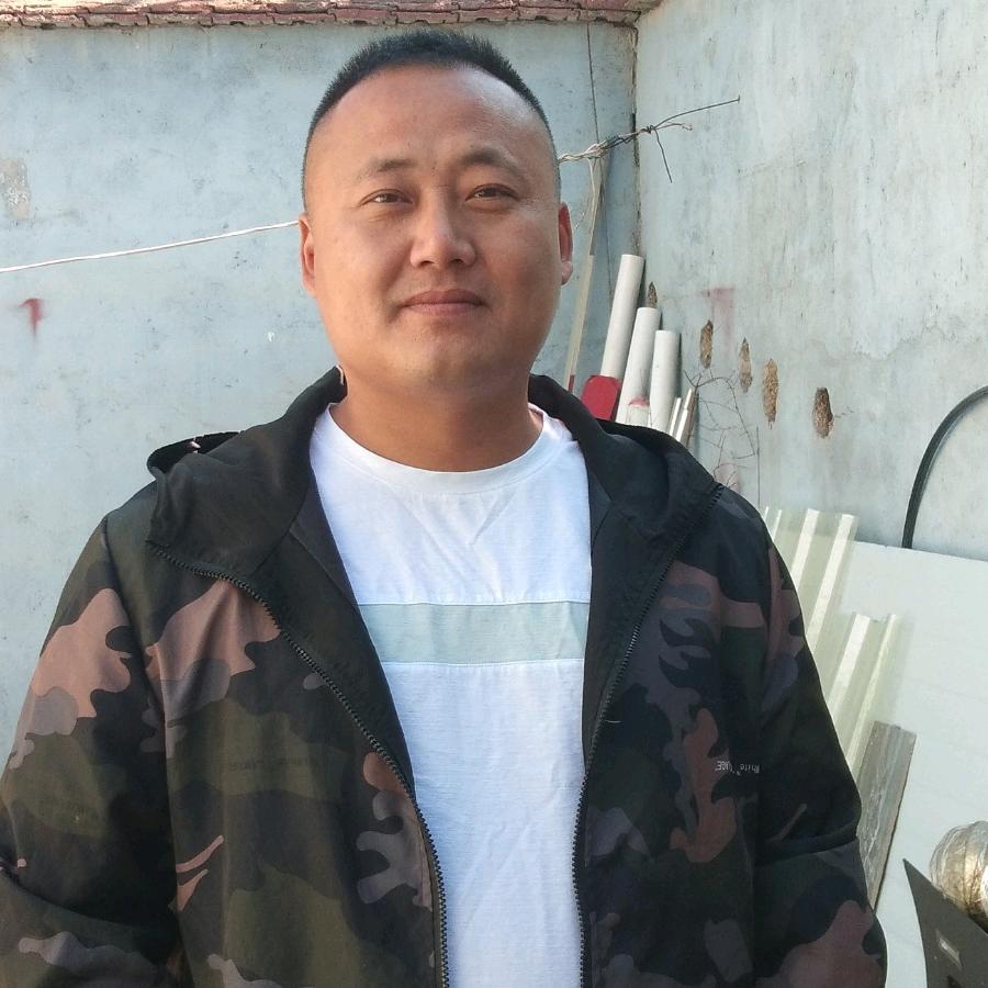 王新刚
