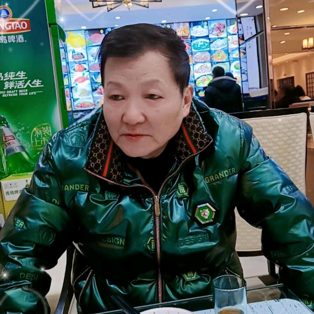 小国明