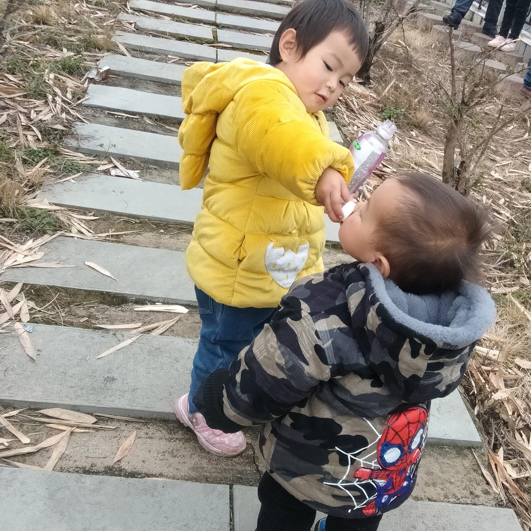 卢静怡  卢永豪