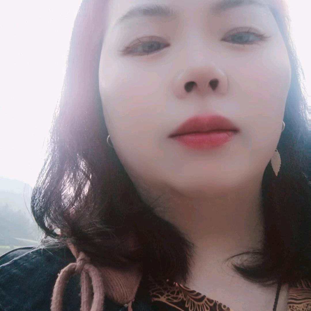 阿妹爱山歌