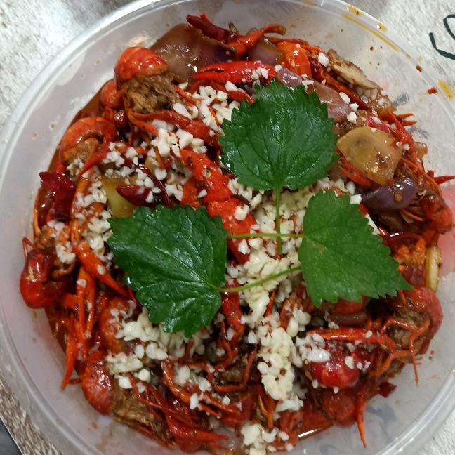 蓬溪县任隆镇滨河路32号陈红夜啤酒🎉