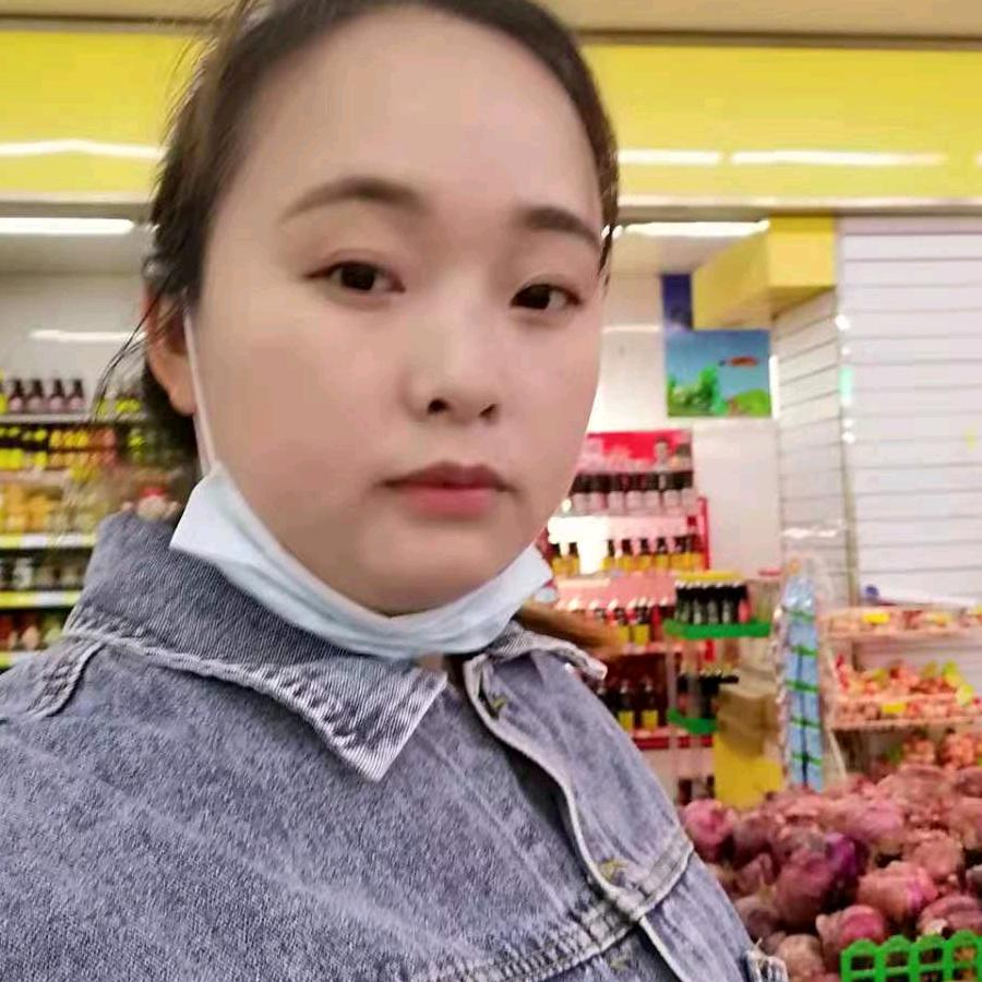 云南的打工妹《商品橱窗》