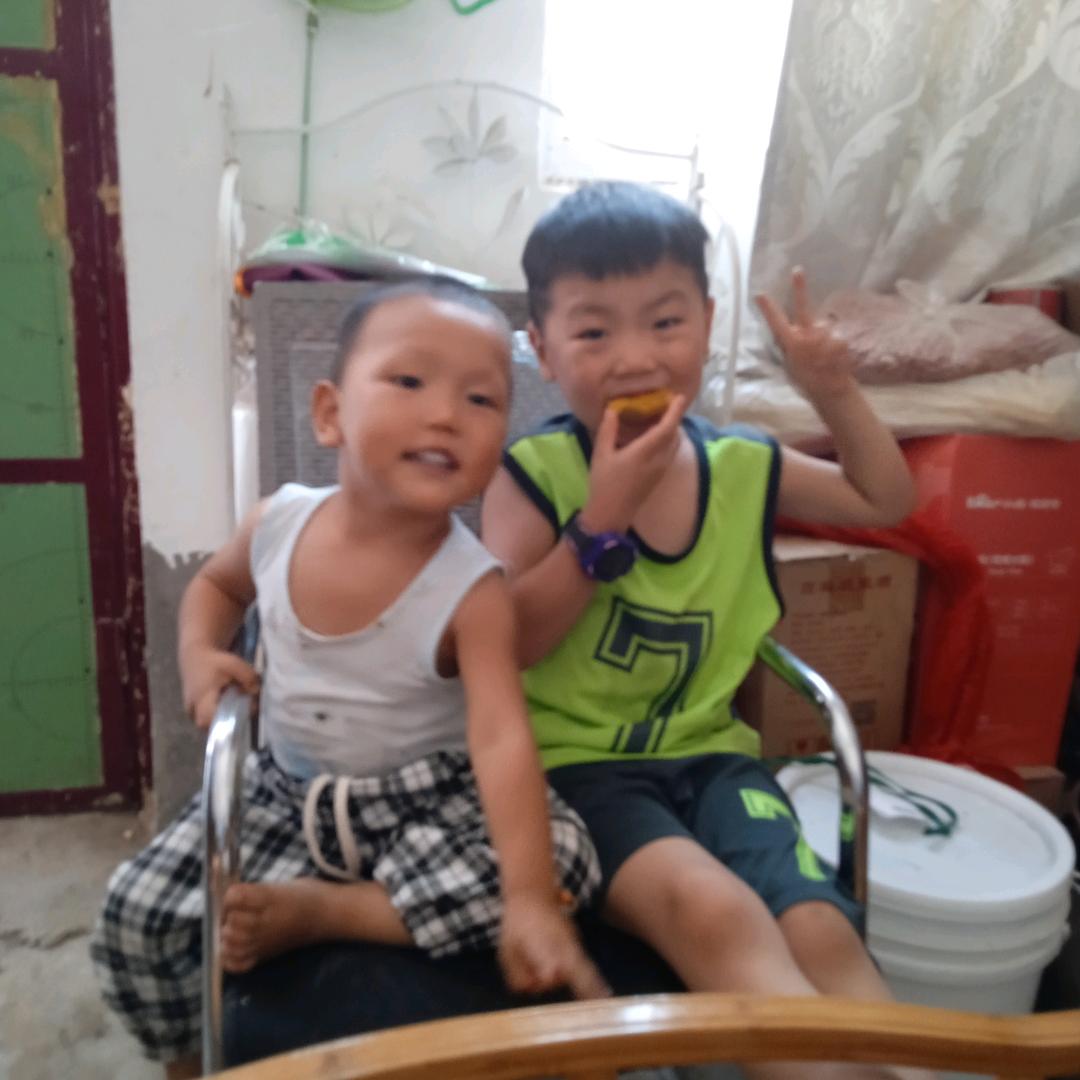 合家欢乐一家亲