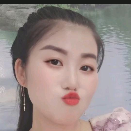 一笑百媚