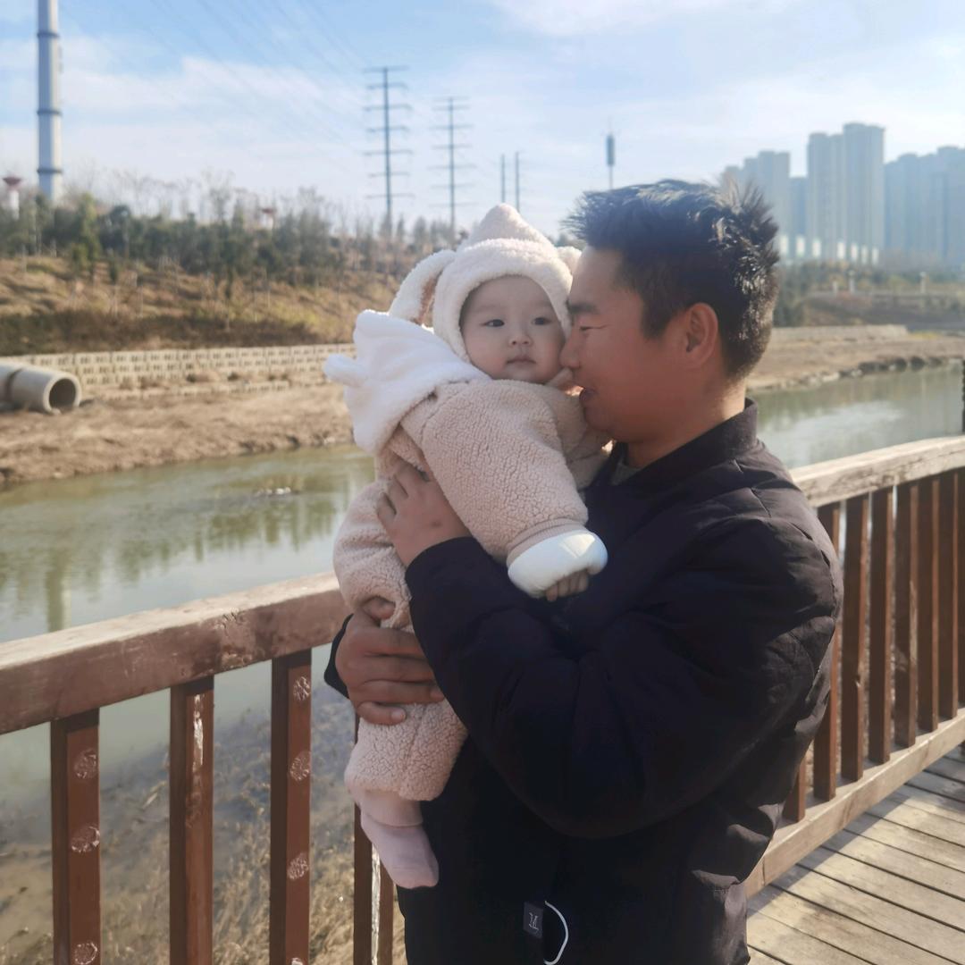 小洛