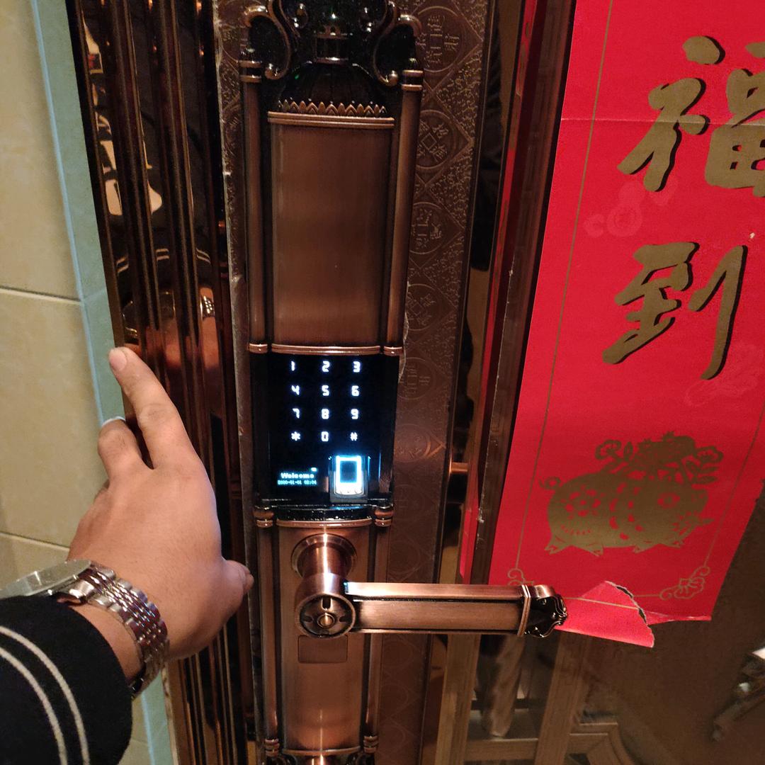 鲲鹏锁业专业开锁换锁服务部