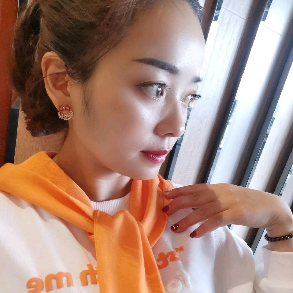 大王椰木地板批发万姐