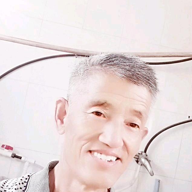 草莓哥